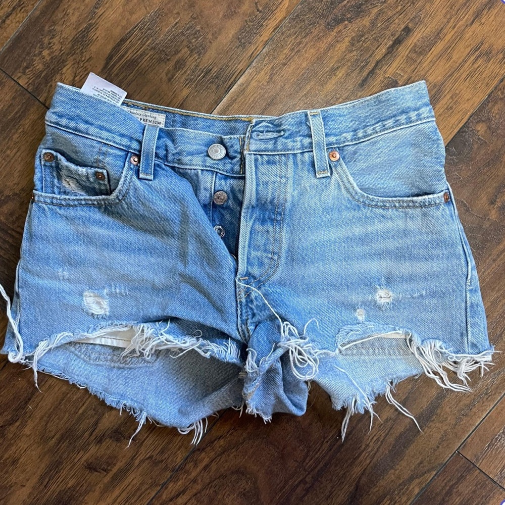 levi shorts
